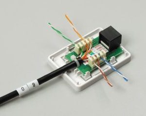 Установка компьютерной розетки RJ45 в Мценске